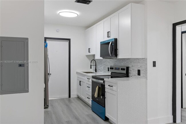1325 NW 51st St in Miami, FL - Building Photo - Building Photo