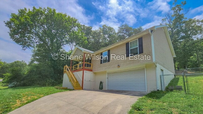 property at 530 Mount View Dr