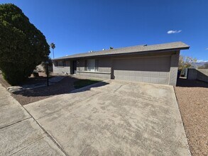 8615 E Bellevue Pl in Tucson, AZ - Building Photo - Building Photo