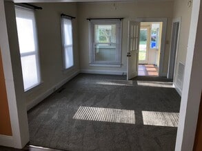 404 N 4th St in Mebane, NC - Building Photo - Building Photo