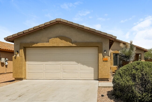 property at 5422 S Dove Valley