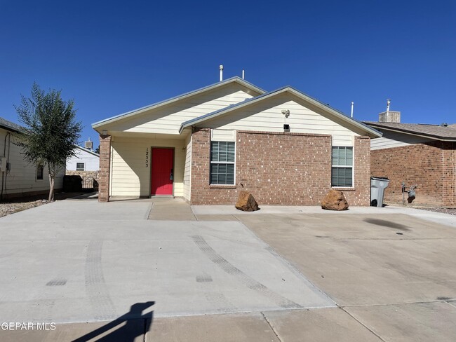 12353 Tierra Alaska Ave in El Paso, TX - Foto de edificio - Building Photo