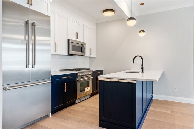 142 Pleasant St, Unit #1