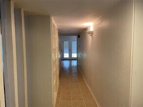 2706 Treeview Dr in Arlington, TX - Building Photo - Building Photo
