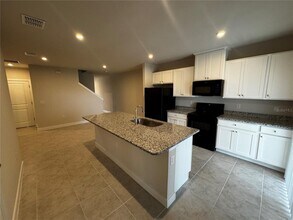 1197 Port Blue Wy in Lady Lake, FL - Building Photo - Building Photo