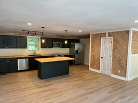 49 Bayshore Dr, Unit 49 A in Nebo, NC - Building Photo