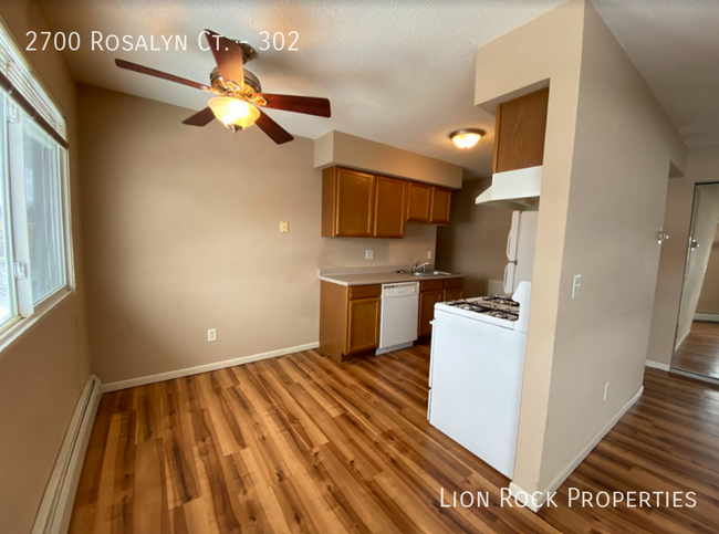 property at 2700 Rosalyn Ct