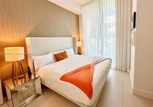 4111 S Ocean Dr in Hollywood, FL - Building Photo - Building Photo