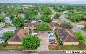 622 S Oak St in Pearsall, TX - Building Photo