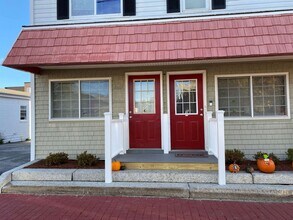 10 Railroad Ave in Derry, NH - Building Photo - Building Photo