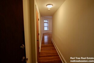 1315 Commonwealth Ave in Boston, MA - Building Photo