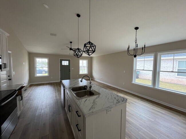 3739 Avon Rd in Panama City, FL - Building Photo - Building Photo