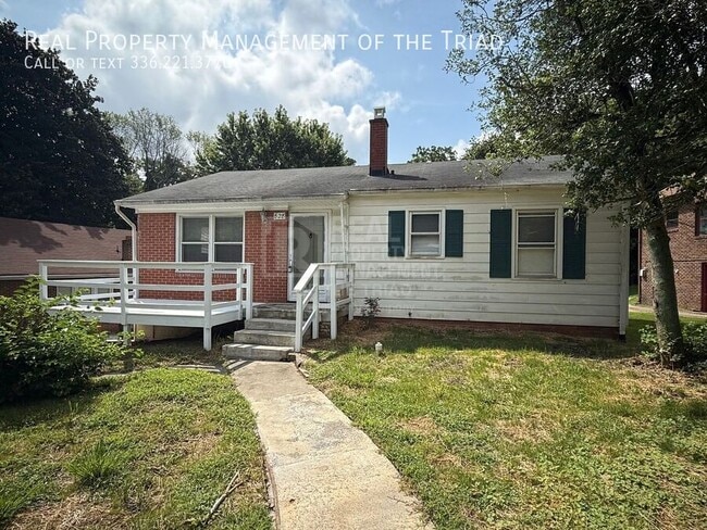 property at 828 Circle Dr