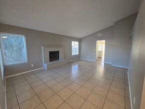 6125 Warm River Rd in Las Vegas, NV - Building Photo - Building Photo