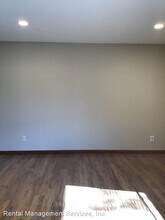 4122 SE Howe St in Milwaukie, OR - Building Photo - Building Photo