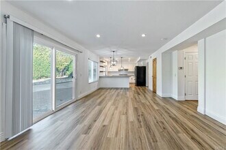 25572 La Mirada St in Laguna Hills, CA - Building Photo - Building Photo