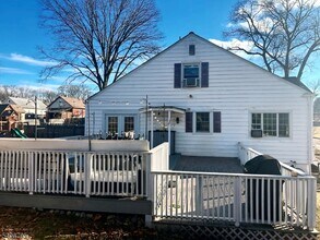 96 Mill Rd in Morris Plains, NJ - Building Photo - Building Photo