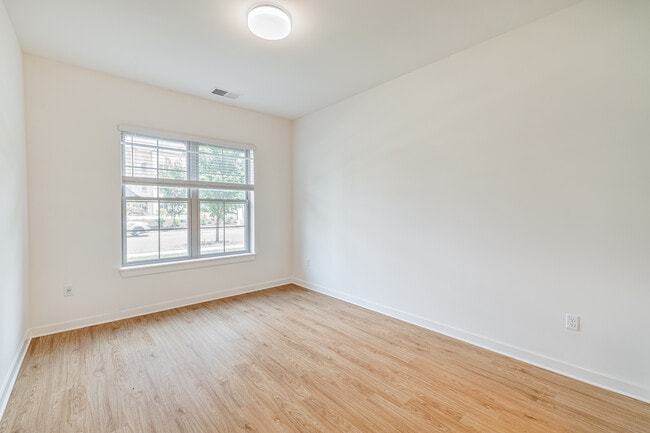 Hickory Hope Apartments in Charlottesville, VA - Building Photo - Building Photo