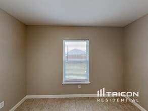 138 Kennedy Dr in Venus, TX - Building Photo - Building Photo