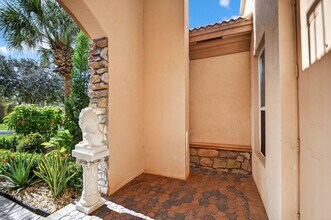 9167 Oak Alley Dr in Wellington, FL - Foto de edificio - Building Photo