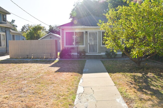 344 S Orange St in Orange, CA - Building Photo - Building Photo