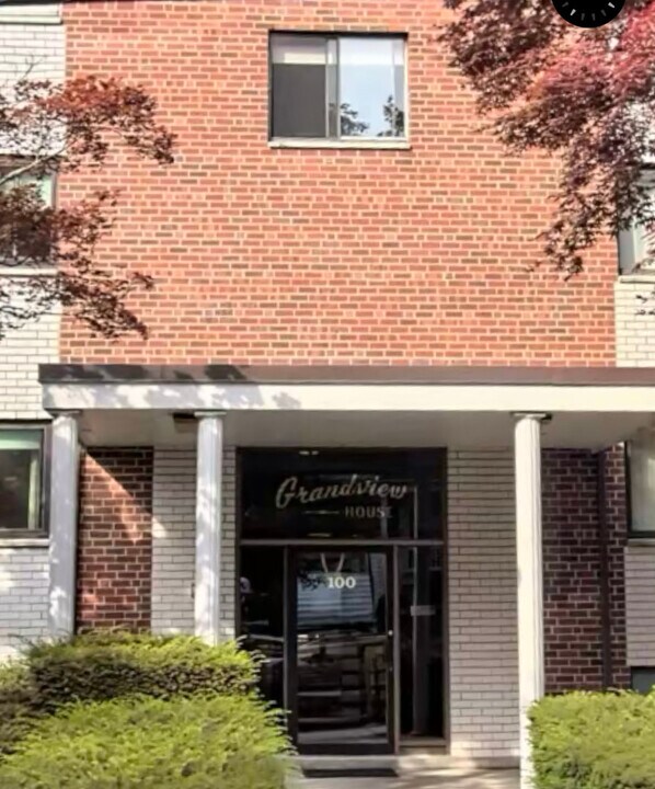 100 Grand View Ave, Unit 4B in Quincy, MA - Foto de edificio