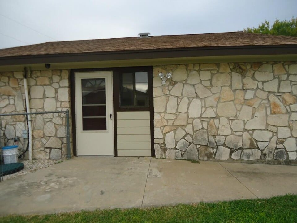 6 Fairview Dr in Round Rock, TX - Building Photo