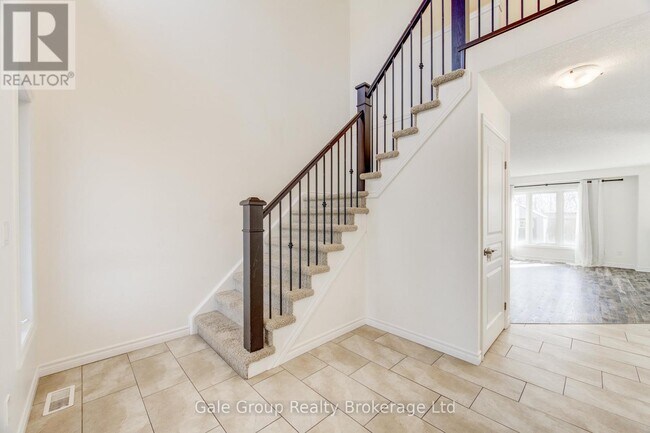 403 Champlain Ave in Woodstock, ON - Building Photo - Building Photo