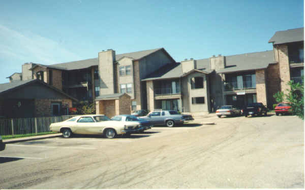 Meadow Glen Apartments in Austin, TX - Building Photo - Building Photo