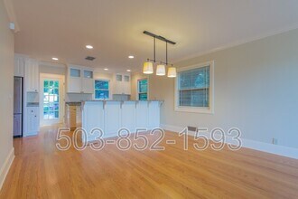 2762 NW Quimby St in Portland, OR - Building Photo - Building Photo