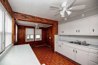 2916 North Saint Philomena Court in Peoria, IL - Building Photo - Building Photo