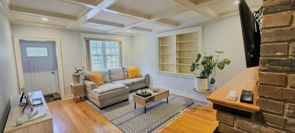 121 S Ridgedale Ave in East Hanover, NJ - Building Photo - Building Photo