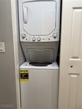 6331 Royal Woods Dr in Ft. Myers, FL - Building Photo - Building Photo