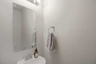 2013 Folkstone Wds Ln in Holly Ridge, NC - Foto de edificio - Building Photo