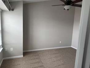 106 Barrows Ct in Fredericksburg, VA - Foto de edificio - Building Photo