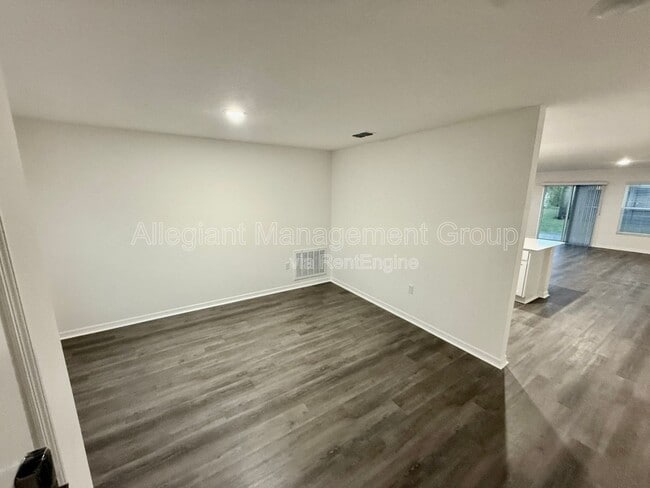 313 Marquee Dr in Poinciana, FL - Building Photo - Building Photo