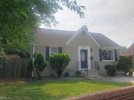 8213 Kathy Ct in Norfolk, VA - Building Photo