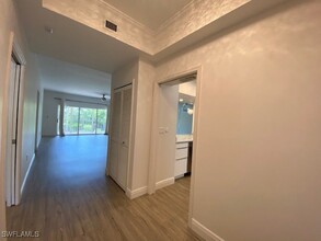 328 Sugar Pine Ln in Naples, FL - Foto de edificio - Building Photo