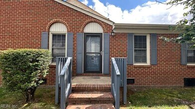 701 Kennesaw Ct in Virginia Beach, VA - Building Photo - Building Photo