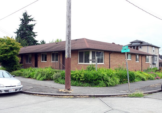 1311 NW 70th St in Seattle, WA - Foto de edificio - Building Photo