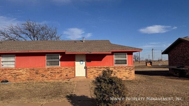 639 S Crosby St in Crosbyton, TX - Foto de edificio - Building Photo