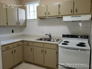 519 N Maney Ave-Unit -B in Murfreesboro, TN - Foto de edificio - Building Photo