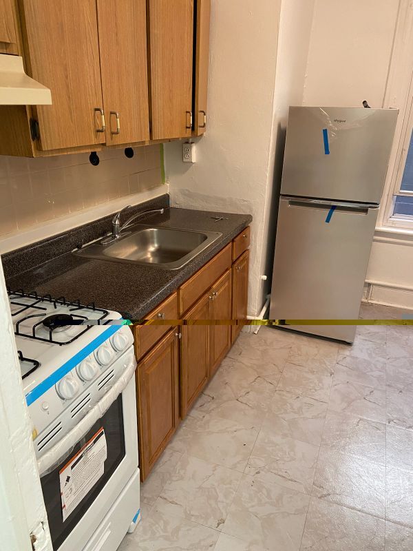 81-10 37th Ave in Queens, NY - Building Photo - Building Photo