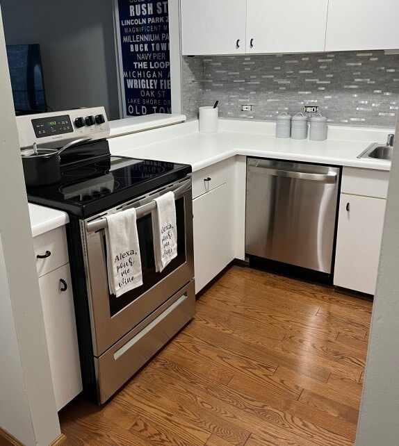 3660 N Lake Shore Dr, Unit 2008 in Chicago, IL - Building Photo - Building Photo