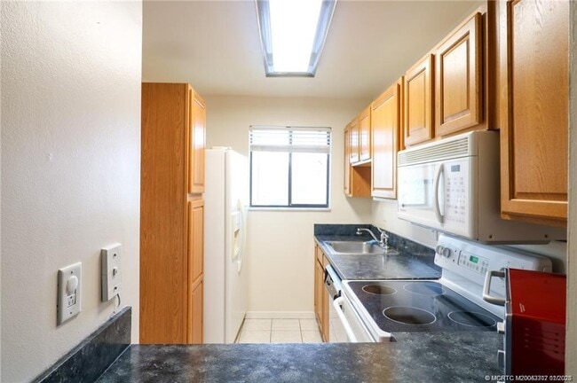 5433 SE Miles Grant Rd in Stuart, FL - Building Photo - Building Photo