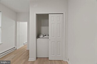 19 W Seymour St in Philadelphia, PA - Building Photo - Building Photo