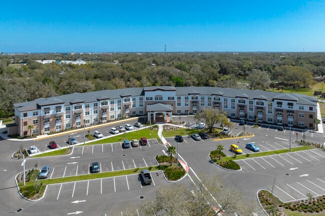 Greenlawn Manor in New Smyrna Beach, FL - Foto de edificio - Building Photo