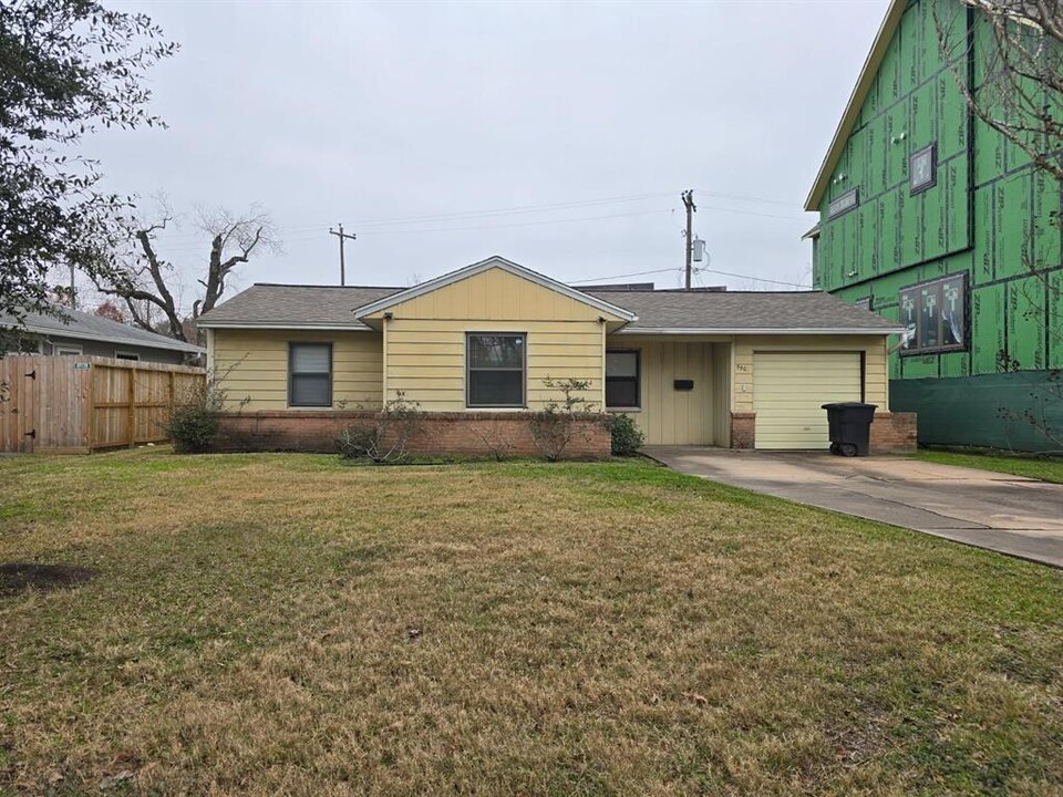 5505 Huisache St in Houston, TX - Building Photo