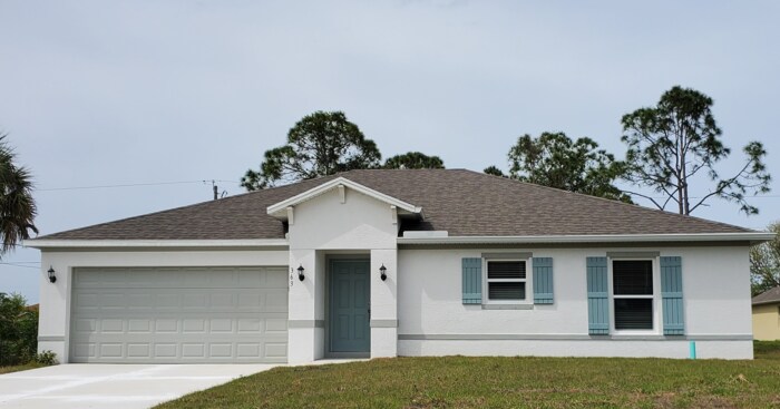 363 Sherman St SE in Palm Bay, FL - Foto de edificio