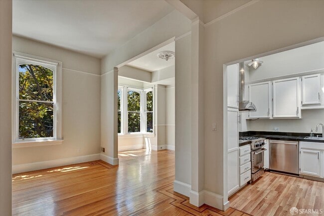 property at 656 Hayes St